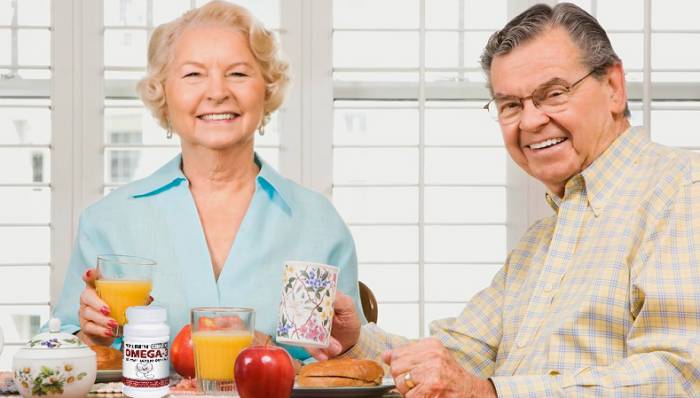 Капсулу Vitrum Cardio Omega-3 лучше всего проглатывать в середине завтрака, запивая ее водой