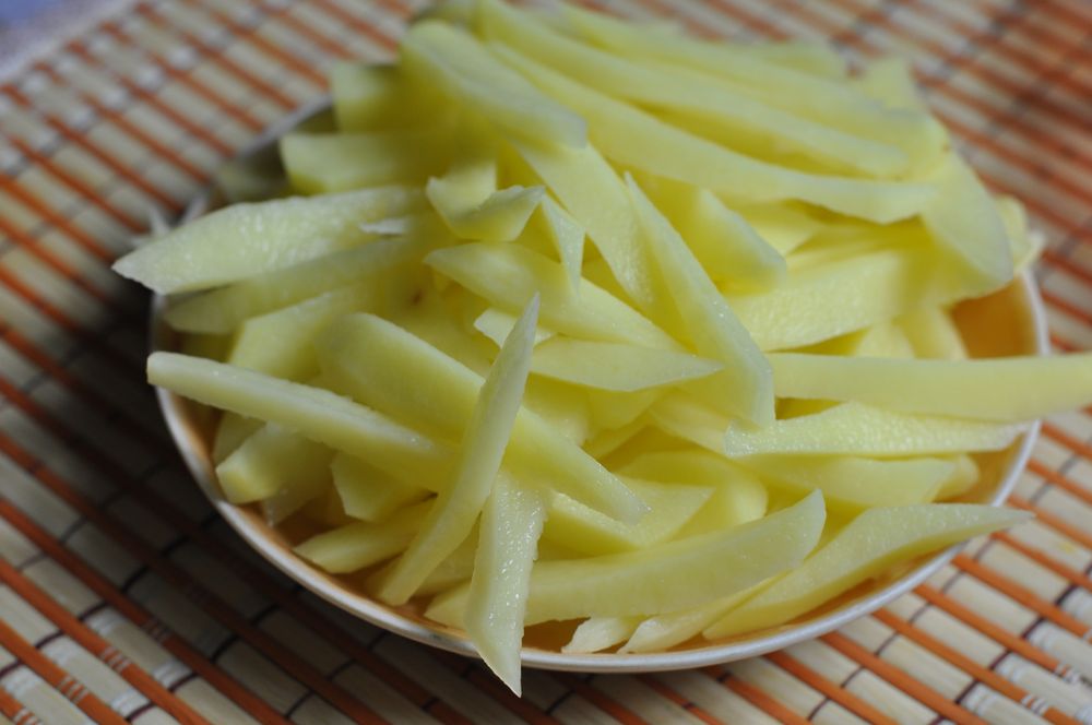 Картофель соломкой