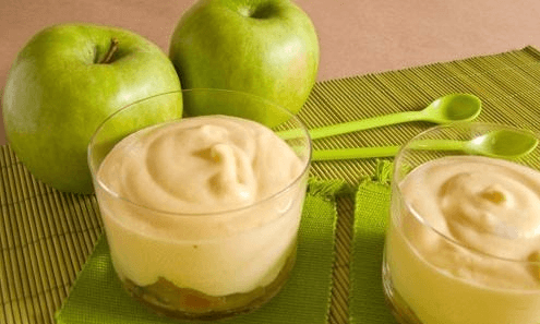 Мусс из манной крупы и яблок