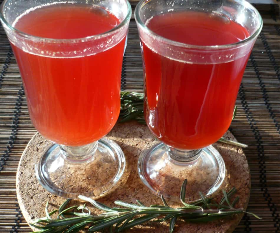 Нектар из боярышника (сок и мед)