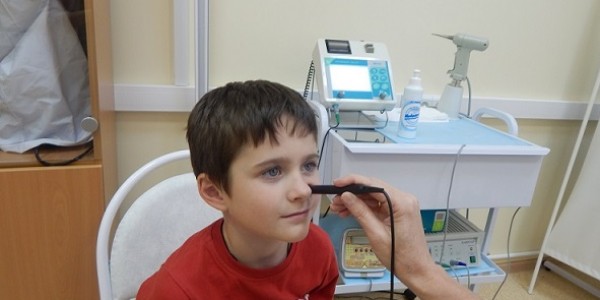 Мальчик на УЗИ околоносовых пазух