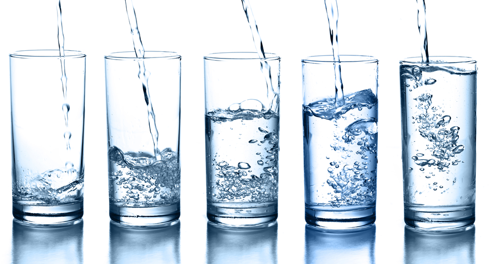 Стаканы с водой