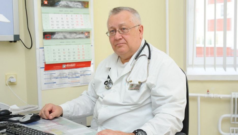 Врач-кардиолог на приеме